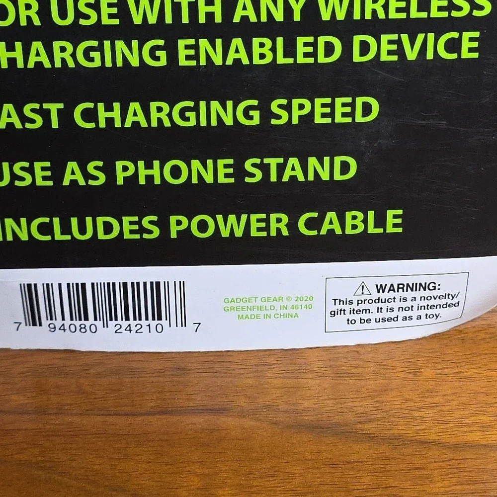 Gadget Gear Wireless Charging Pad In PDQ‎ Display